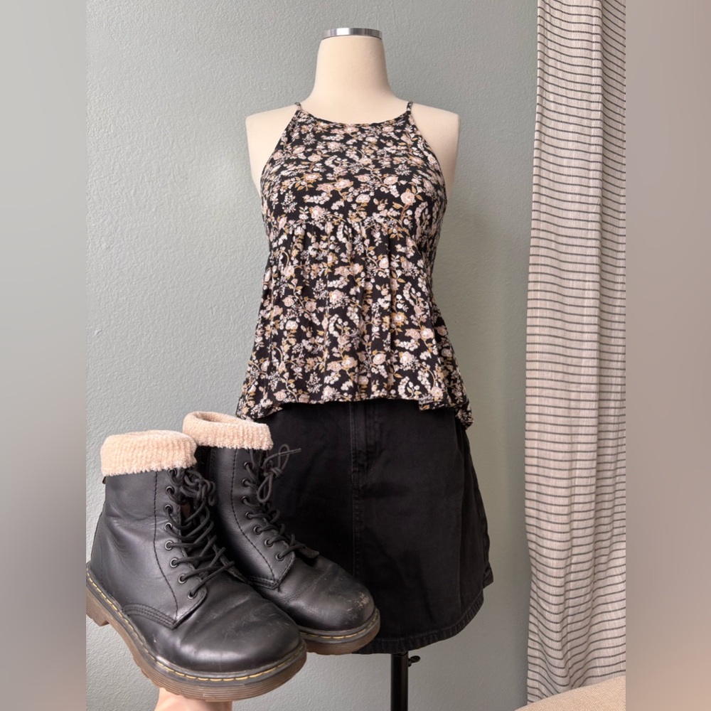 SOLD H&M black denim mini skirt - Picture 5 of 5